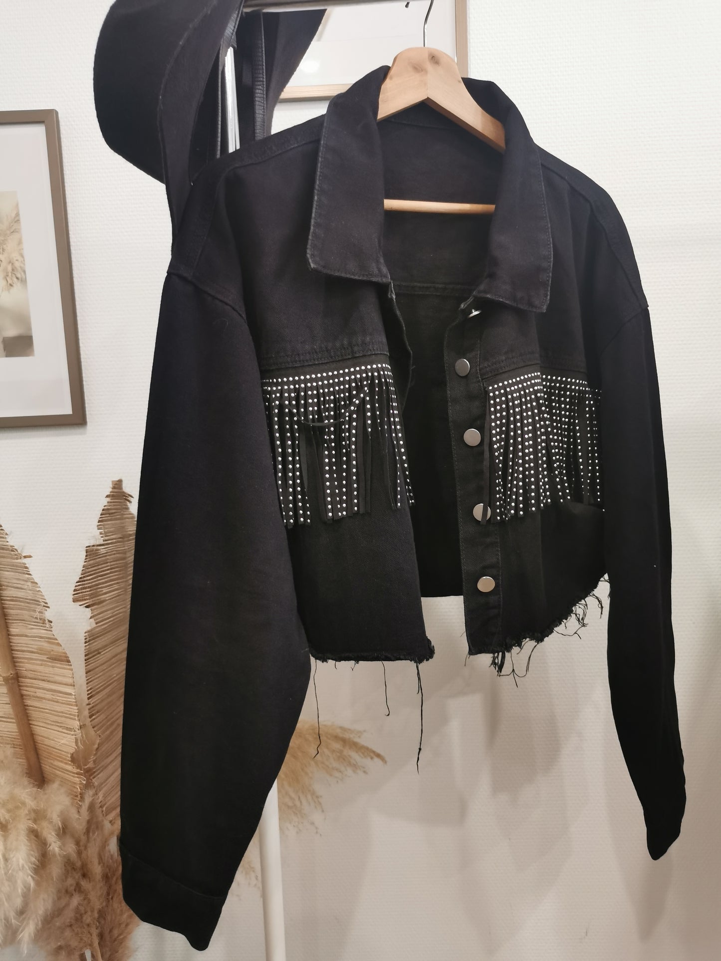 Veste noire à franges