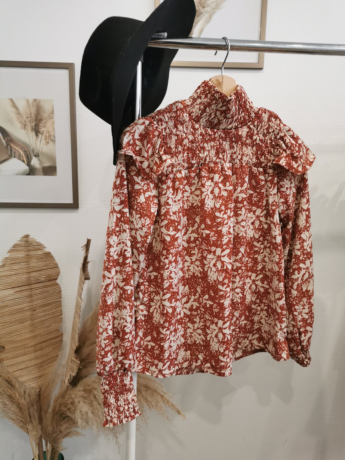 Blouse à motifs rouille et beige