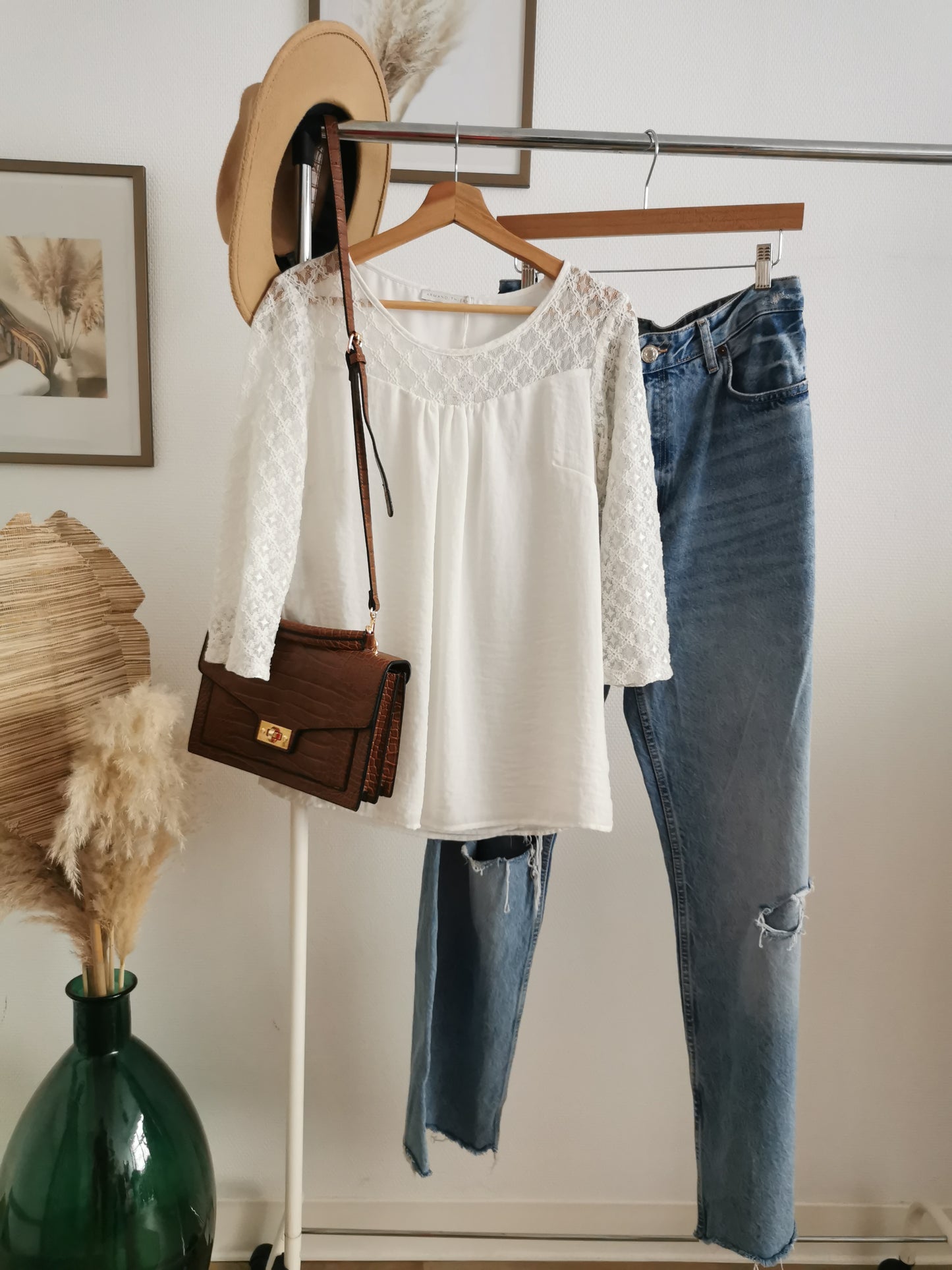 Blouse blanche à dentelle