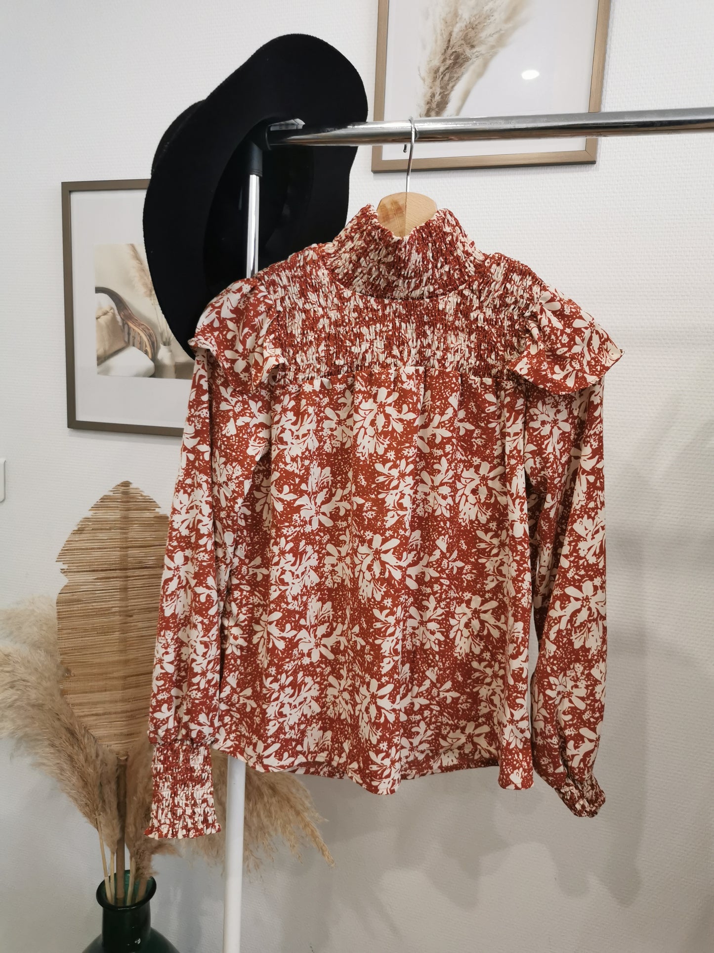 Blouse à motifs rouille et beige