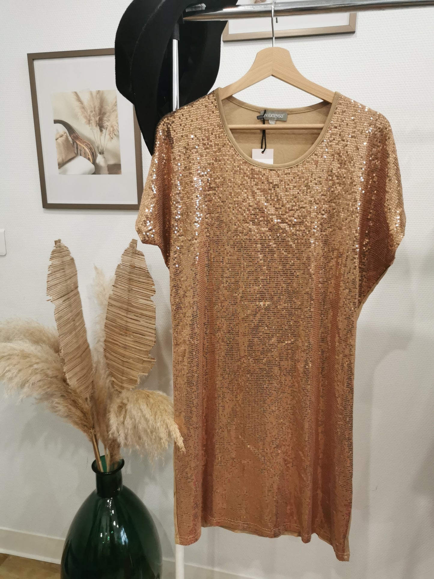 Robe à sequins dorés