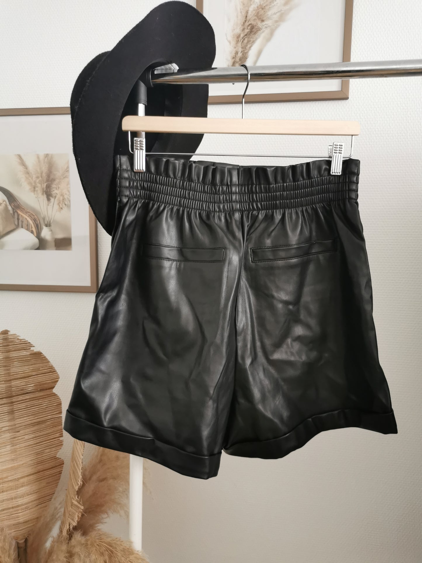 Short noir simili cuir Camaïeu